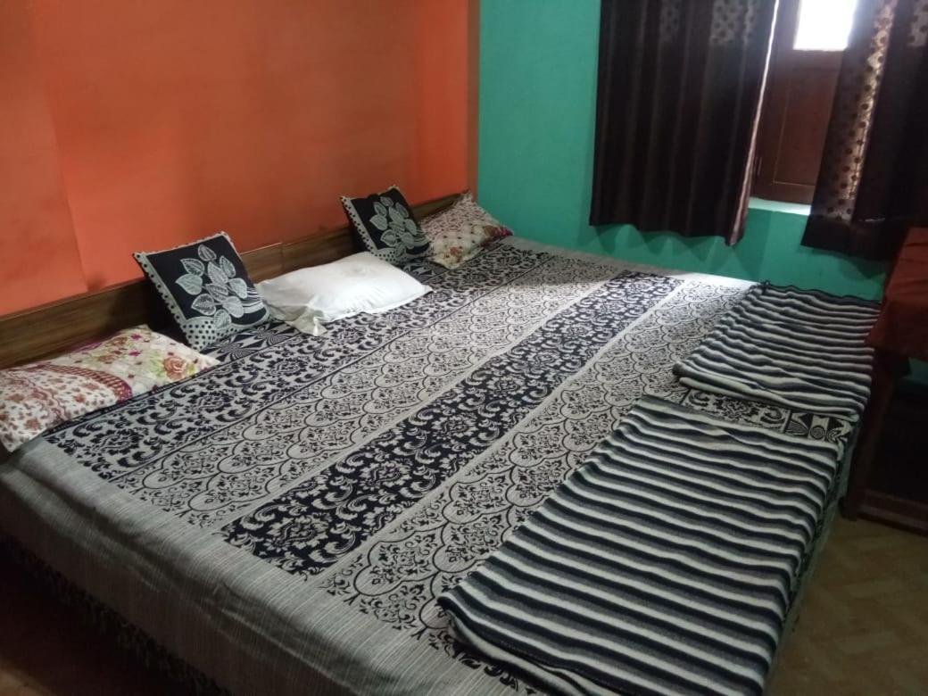 Maa Vaishno Guest House Varanasi Exterior foto